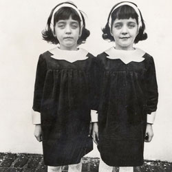 arbus_twins